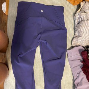 Lululemon purple leggings, knee length, with pockets